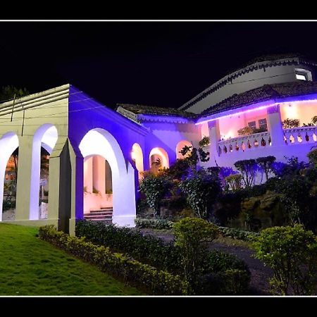 Mpt Rock End Manor, Pachmarhi Hotel Exterior foto