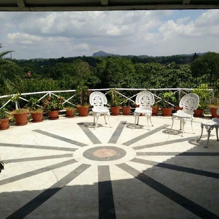 Mpt Rock End Manor, Pachmarhi Hotel Exterior foto