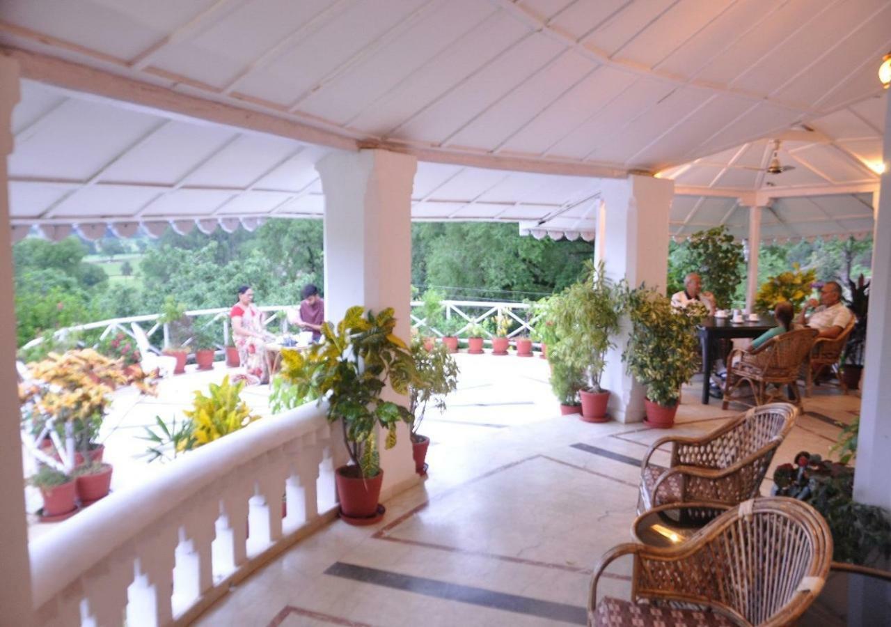 Mpt Rock End Manor, Pachmarhi Hotel Exterior foto