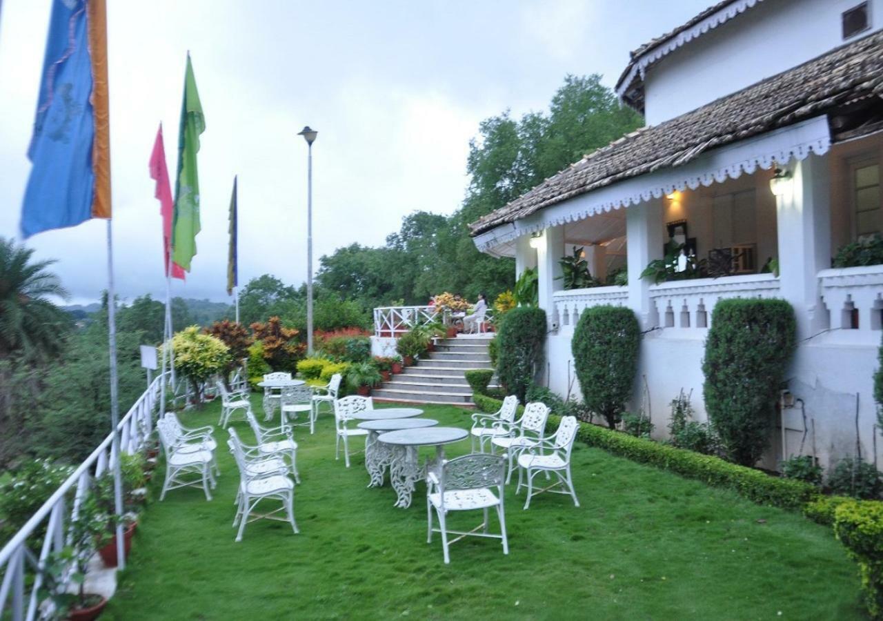 Mpt Rock End Manor, Pachmarhi Hotel Exterior foto
